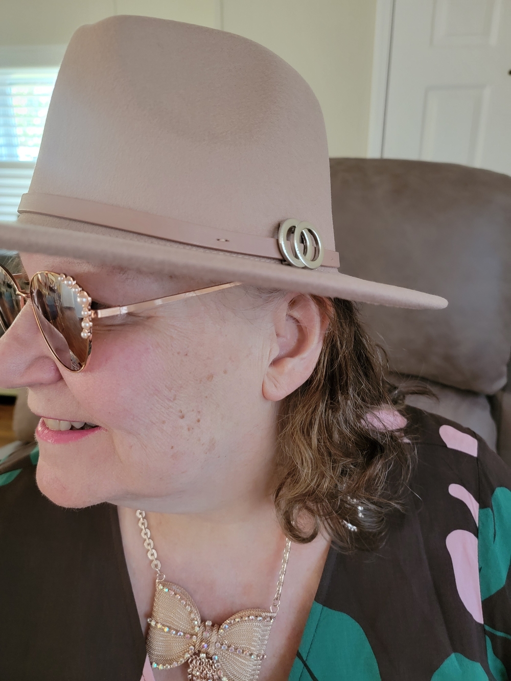 NEW NWT INC Macys Mango Blush Pink Felt Fedora with Decorative Metal Accent